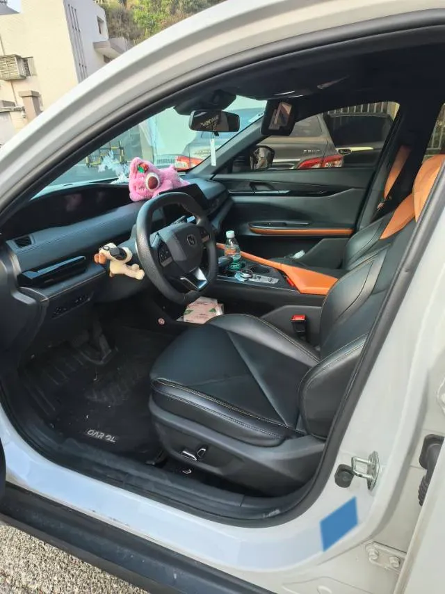 2022 ChangAn UNI-V 1.5T 188HP L4 7DCT,autocango,china used car exporter,china ev exporter,chinese used car exporter,chinese used ev exporter