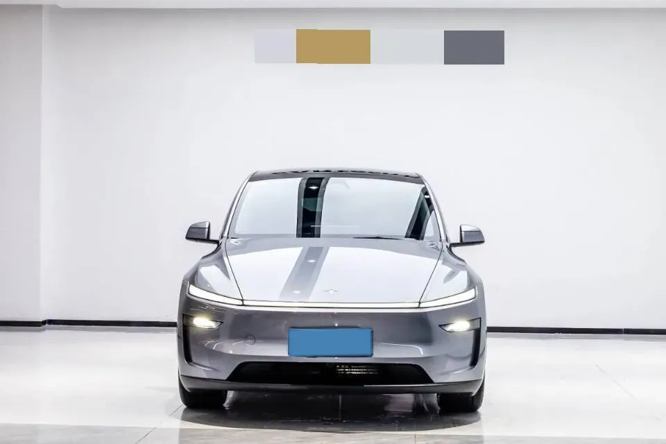 2025 Tesla Model Y BEV 62.5KWH,autocango,china used car exporter,china ev exporter,chinese used car exporter,chinese used ev exporter