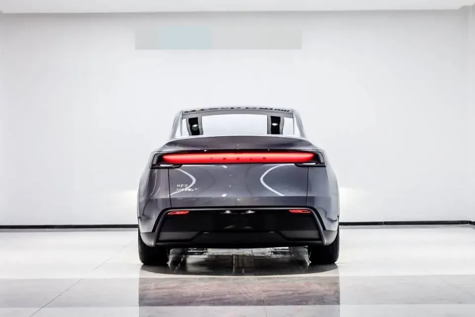 2025 Tesla Model Y BEV 62.5KWH,autocango,china used car exporter,china ev exporter,chinese used car exporter,chinese used ev exporter