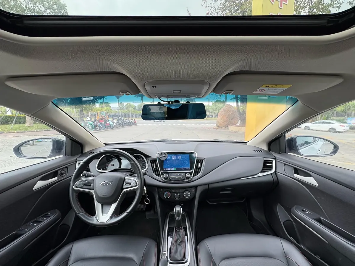 2020 Chevrolet Monza 1.0T 125HP L3 6DCT,autocango,china used car exporter,china ev exporter,chinese used car exporter,chinese used ev exporter