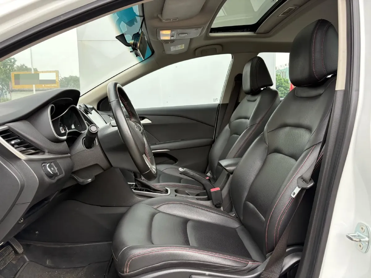 2020 Chevrolet Monza 1.0T 125HP L3 6DCT,autocango,china used car exporter,china ev exporter,chinese used car exporter,chinese used ev exporter