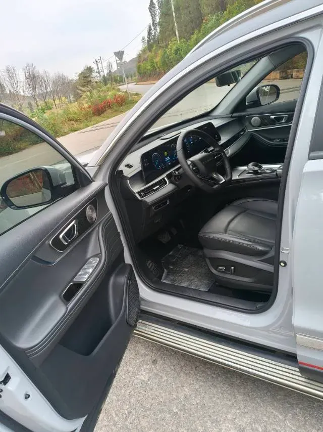 2022 Chery Tiggo 8 PRO 1.6T 197HP L4 7DCT,autocango,china used car exporter,china ev exporter,chinese used car exporter,chinese used ev exporter