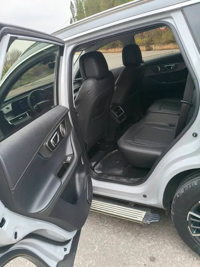 2022 Chery Tiggo 8 PRO 1.6T 197HP L4 7DCT,autocango,china used car exporter,china ev exporter,chinese used car exporter,chinese used ev exporter