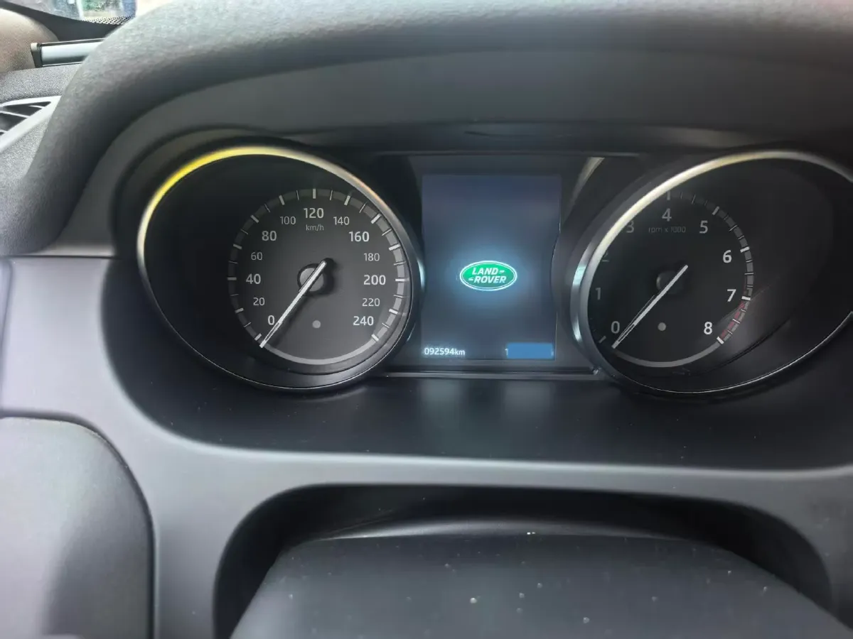 2019 Land Rover Discovery Sport 2.0T 241HP L4 9AT,autocango,china used car exporter,china ev exporter,chinese used car exporter,chinese used ev exporter