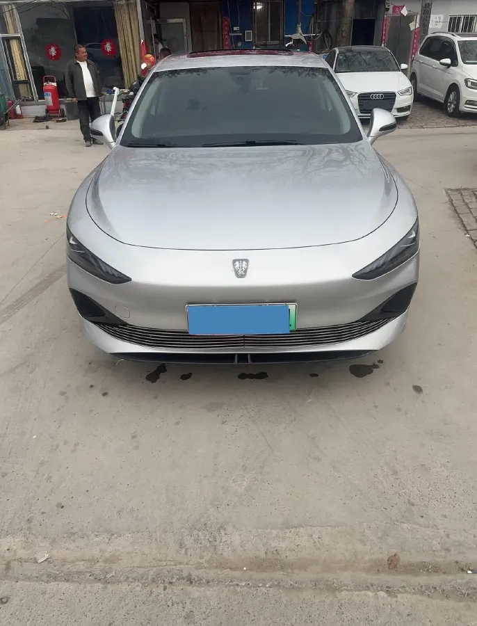 2025 Roewe D7 1.5L 112HP L4 1DHT PHEV 19.7KWH,autocango,china used car exporter,china ev exporter,chinese used car exporter,chinese used ev exporter