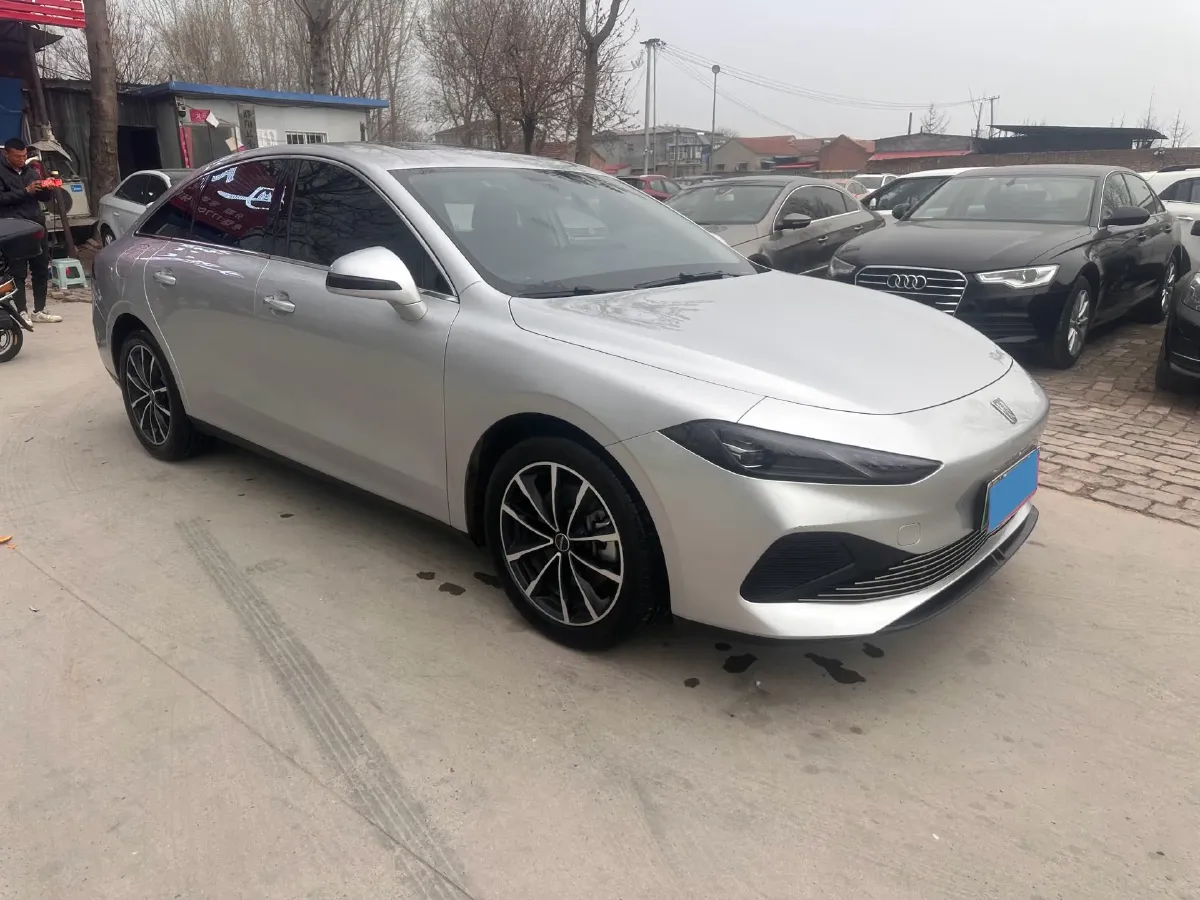 2025 Roewe D7 1.5L 112HP L4 1DHT PHEV 19.7KWH,autocango,china used car exporter,china ev exporter,chinese used car exporter,chinese used ev exporter