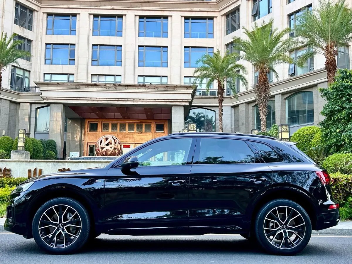 2023 Audi Q5L 2.0T 190HP L4 7DCT,autocango,china used car exporter,china ev exporter,chinese used car exporter,chinese used ev exporter