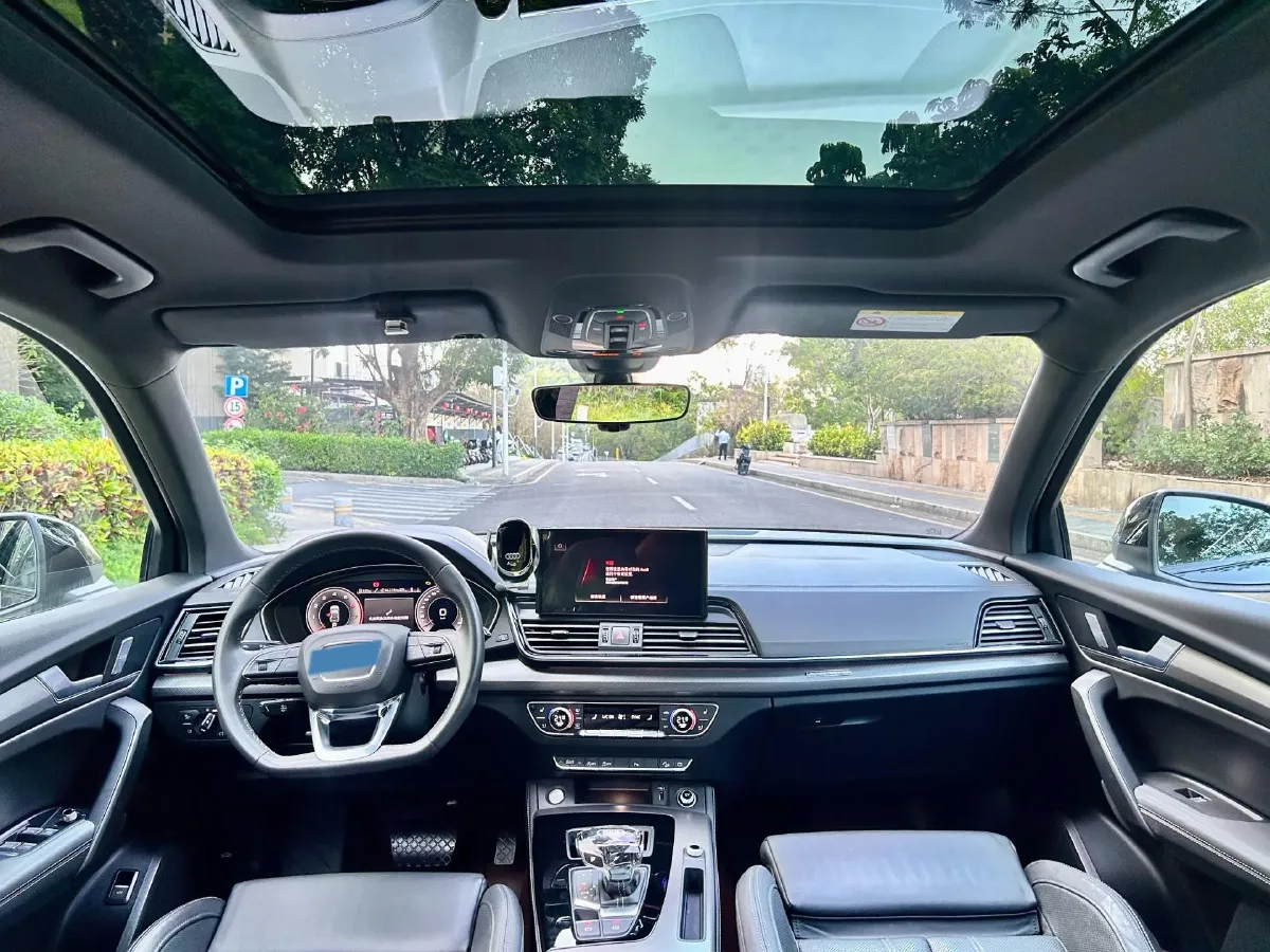 2023 Audi Q5L 2.0T 190HP L4 7DCT,autocango,china used car exporter,china ev exporter,chinese used car exporter,chinese used ev exporter