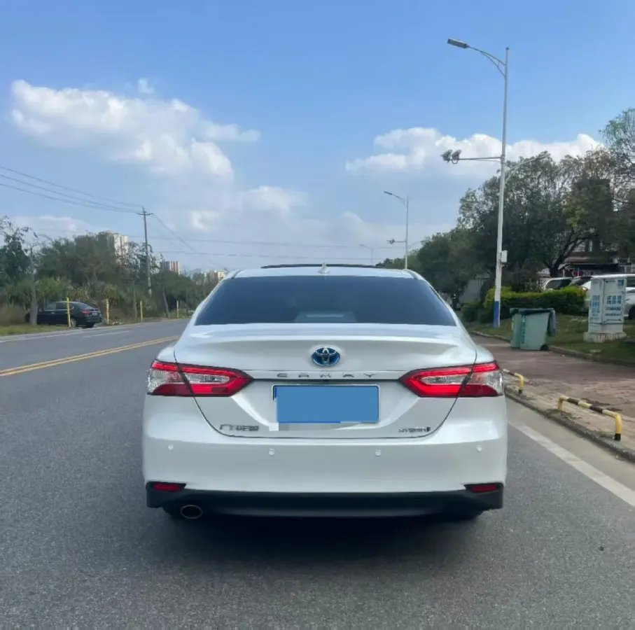 2023 Toyota Camry 2.5L 178HP L4 E-CVT Hybrid,autocango,china used car exporter,china ev exporter,chinese used car exporter,chinese used ev exporter