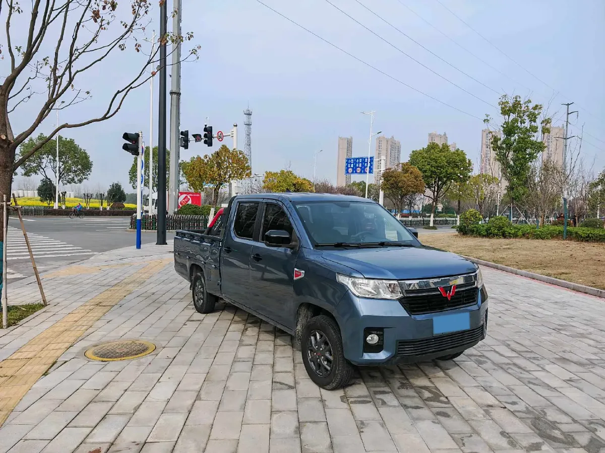 2021 WuLing ZhentTu 1.5L 99HP L4 5MT,autocango,china used car exporter,china ev exporter,chinese used car exporter,chinese used ev exporter