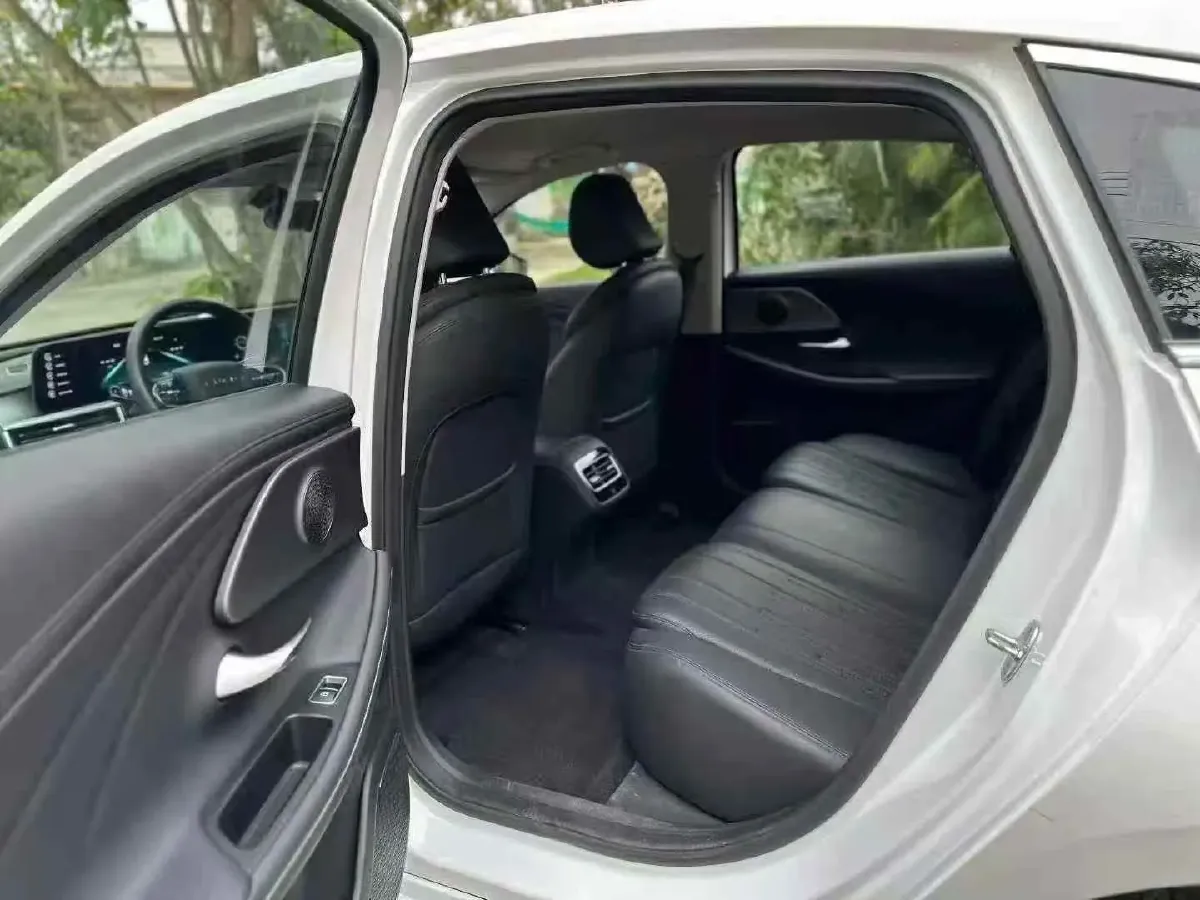 2024 Fulwin FulwinA8 1.5T 156HP L4 1DHT PHEV 18.3KWH,autocango,china used car exporter,china ev exporter,chinese used car exporter,chinese used ev exporter