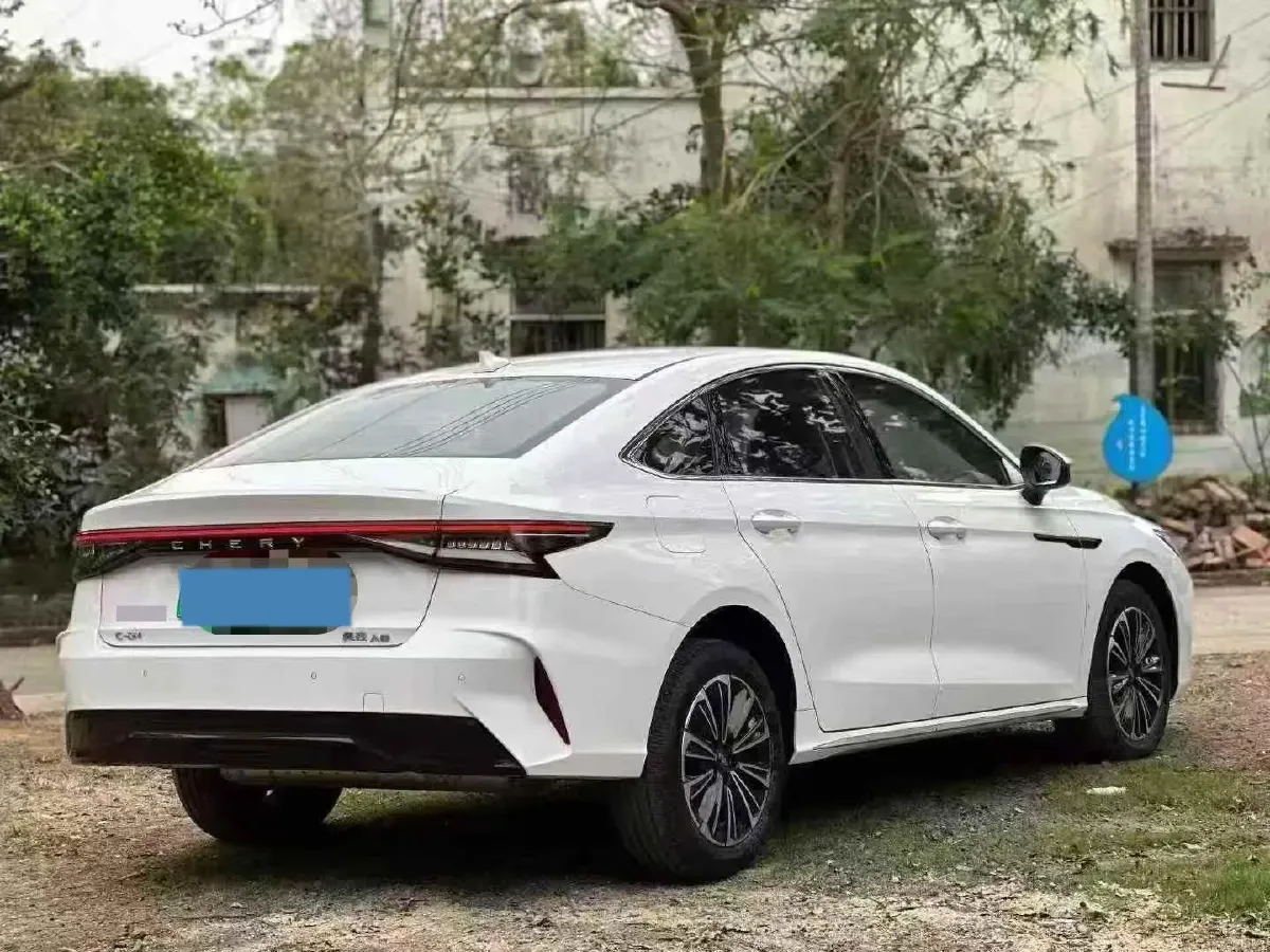 2024 Fulwin FulwinA8 1.5T 156HP L4 1DHT PHEV 18.3KWH,autocango,china used car exporter,china ev exporter,chinese used car exporter,chinese used ev exporter
