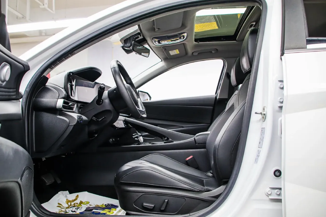 2022 Hyundai Elantra 1.5L 115HP L4 CVT,autocango,china used car exporter,china ev exporter,chinese used car exporter,chinese used ev exporter