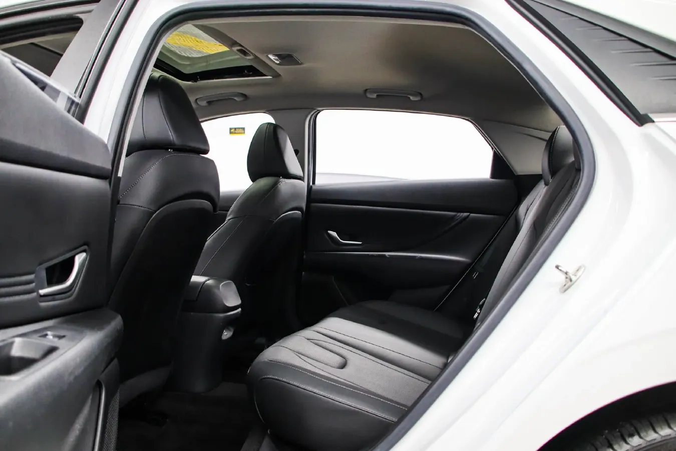 2022 Hyundai Elantra 1.5L 115HP L4 CVT,autocango,china used car exporter,china ev exporter,chinese used car exporter,chinese used ev exporter