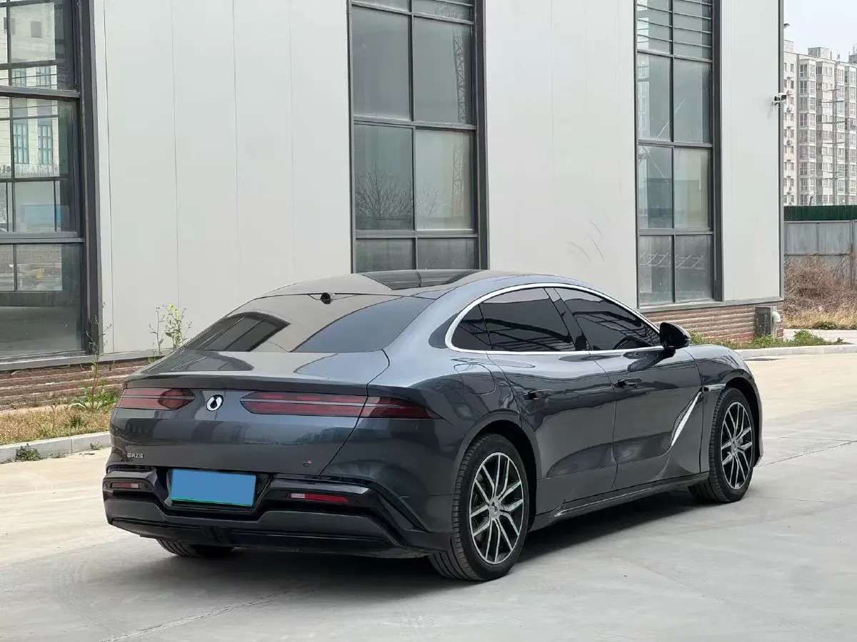 2024 Denza DenzaZ9 2.0T 207HP L4 E-CVT PHEV 38.5KWH,autocango,china used car exporter,china ev exporter,chinese used car exporter,chinese used ev exporter