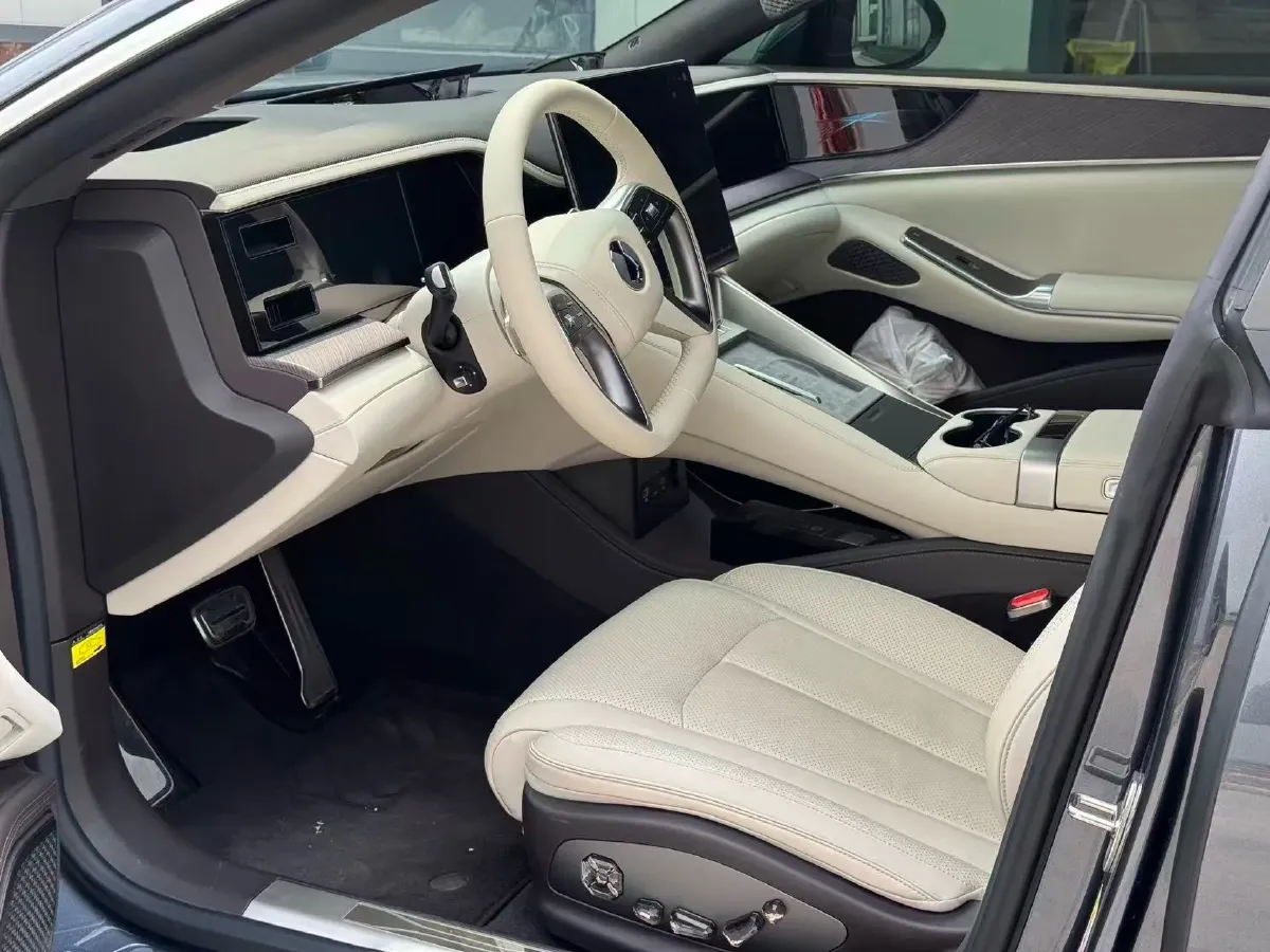 2024 Denza DenzaZ9 2.0T 207HP L4 E-CVT PHEV 38.5KWH,autocango,china used car exporter,china ev exporter,chinese used car exporter,chinese used ev exporter