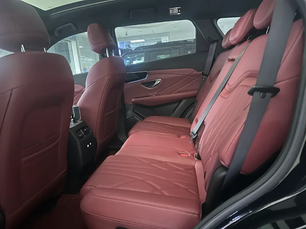 2025 Jetour X70 Plus 1.5T 184HP L4 7DCT,autocango,china used car exporter,china ev exporter,chinese used car exporter,chinese used ev exporter