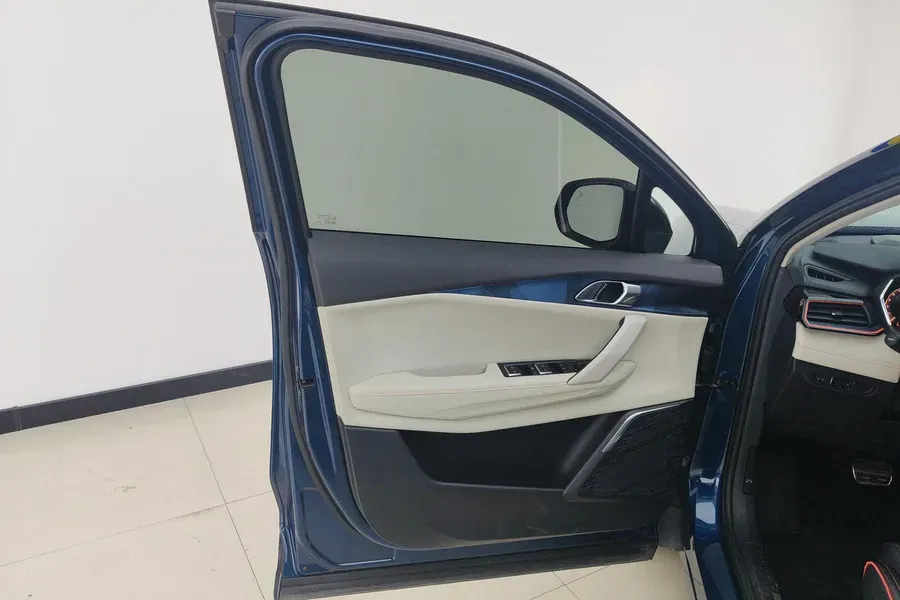 2020 LYNK&CO 06 1.5T 177HP L3 7DCT,autocango,china used car exporter,china ev exporter,chinese used car exporter,chinese used ev exporter