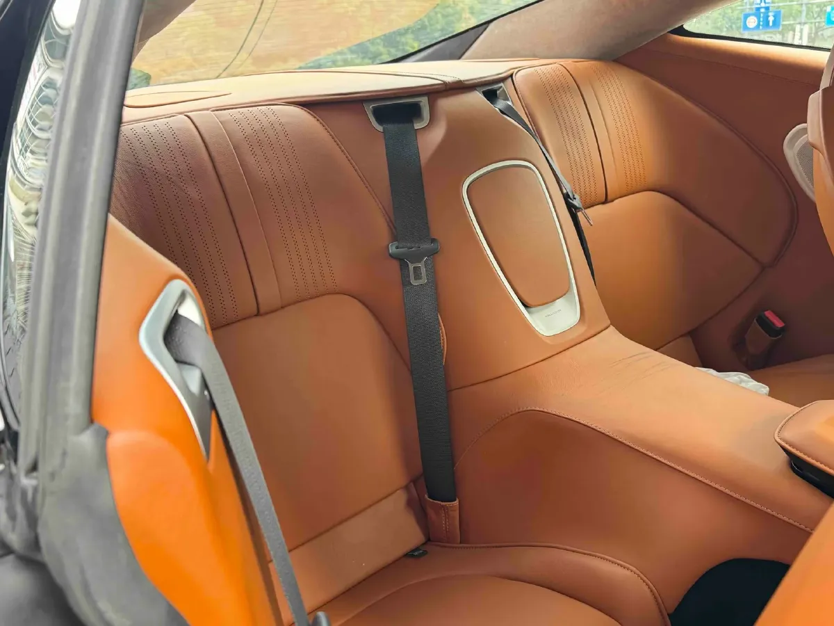 2019 Aston Martin DB11 4.0T 510HP V8 8AT,autocango,china used car exporter,china ev exporter,chinese used car exporter,chinese used ev exporter