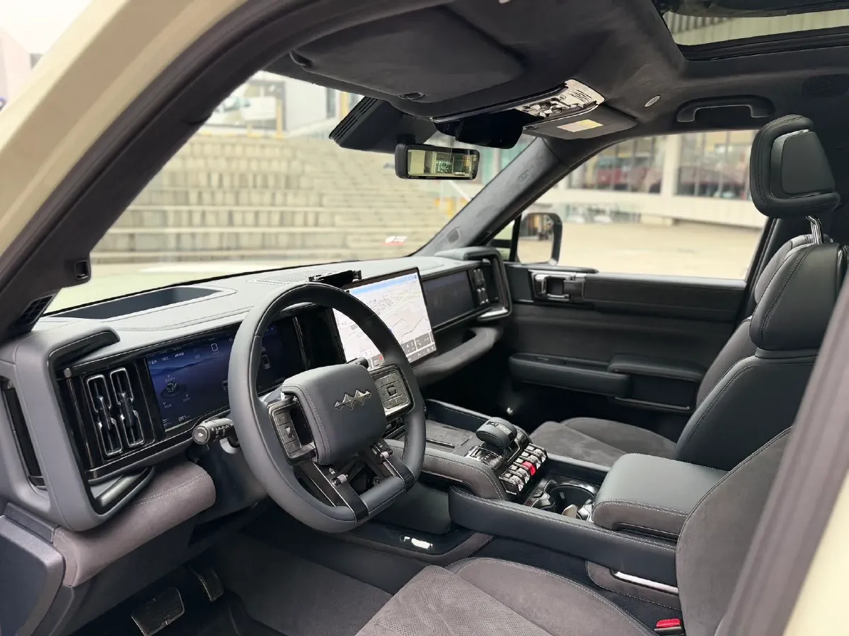 2023 Toyota Crown Kluger 2.5L 189HP L4 E-CVT Hybrid,autocango,china used car exporter,china ev exporter,chinese used car exporter,chinese used ev exporter