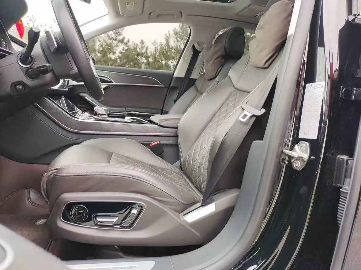 2024 Audi A8 3.0T 286HP V6 8AT,autocango,china used car exporter,china ev exporter,chinese used car exporter,chinese used ev exporter