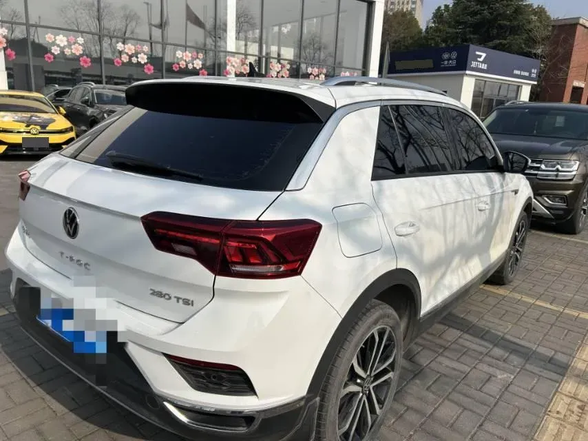 2022 Volkswagen T-Roc 1.4T 150HP L4 7DCT,autocango,china used car exporter,china ev exporter,chinese used car exporter,chinese used ev exporter