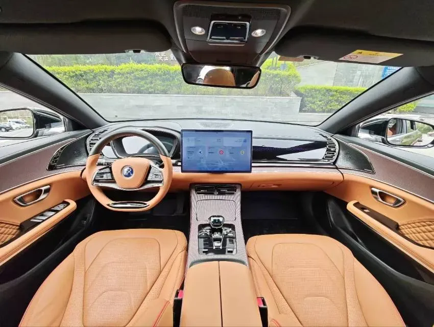 2022 Volkswagen Tiguan L 2.0T 186HP L4 7DCT,autocango,china used car exporter,china ev exporter,chinese used car exporter,chinese used ev exporter