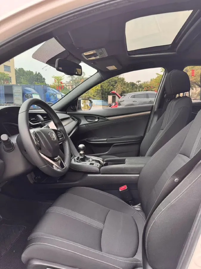2021 Honda Civic 1.5T 177HP L4 6MT,autocango,china used car exporter,china ev exporter,chinese used car exporter,chinese used ev exporter