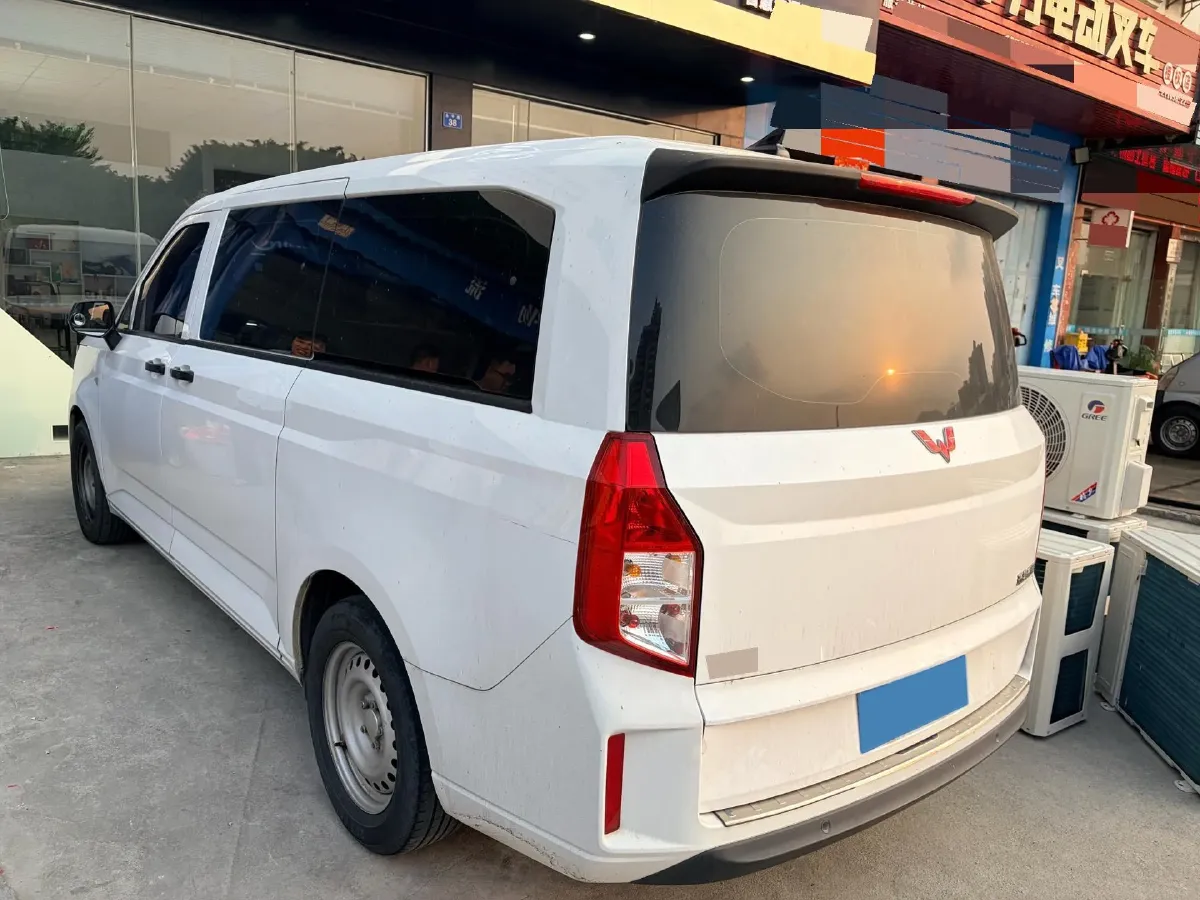 2021 WuLing ZhengChen 1.5T 147HP L4 6MT,autocango,china used car exporter,china ev exporter,chinese used car exporter,chinese used ev exporter