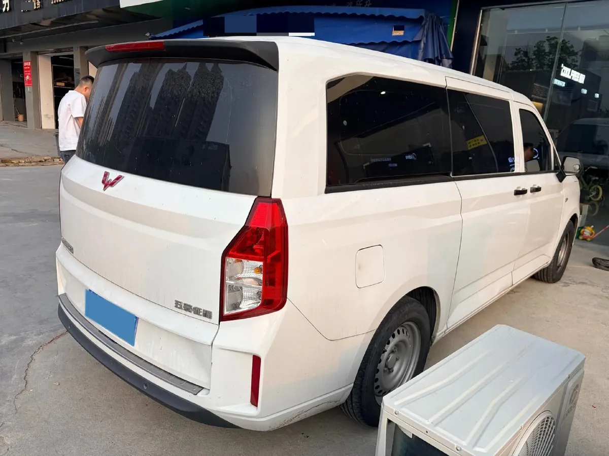 2021 WuLing ZhengChen 1.5T 147HP L4 6MT,autocango,china used car exporter,china ev exporter,chinese used car exporter,chinese used ev exporter