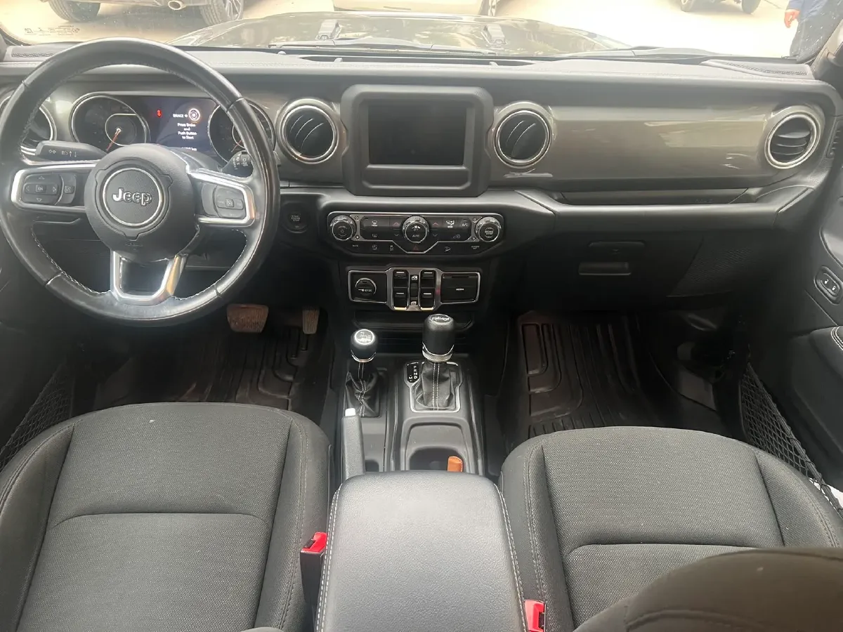 2019 Jeep Wrangler 2.0T 266HP L4 8AT,autocango,china used car exporter,china ev exporter,chinese used car exporter,chinese used ev exporter