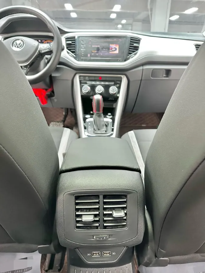2022 Volkswagen T-Roc 1.4T 150HP L4 7DCT,autocango,china used car exporter,china ev exporter,chinese used car exporter,chinese used ev exporter