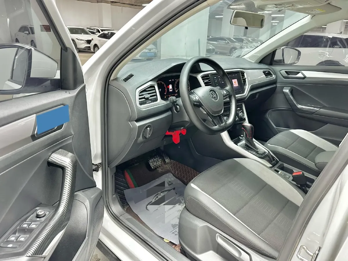 2022 Volkswagen T-Roc 1.4T 150HP L4 7DCT,autocango,china used car exporter,china ev exporter,chinese used car exporter,chinese used ev exporter