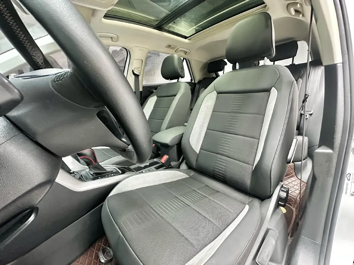 2022 Volkswagen T-Roc 1.4T 150HP L4 7DCT,autocango,china used car exporter,china ev exporter,chinese used car exporter,chinese used ev exporter