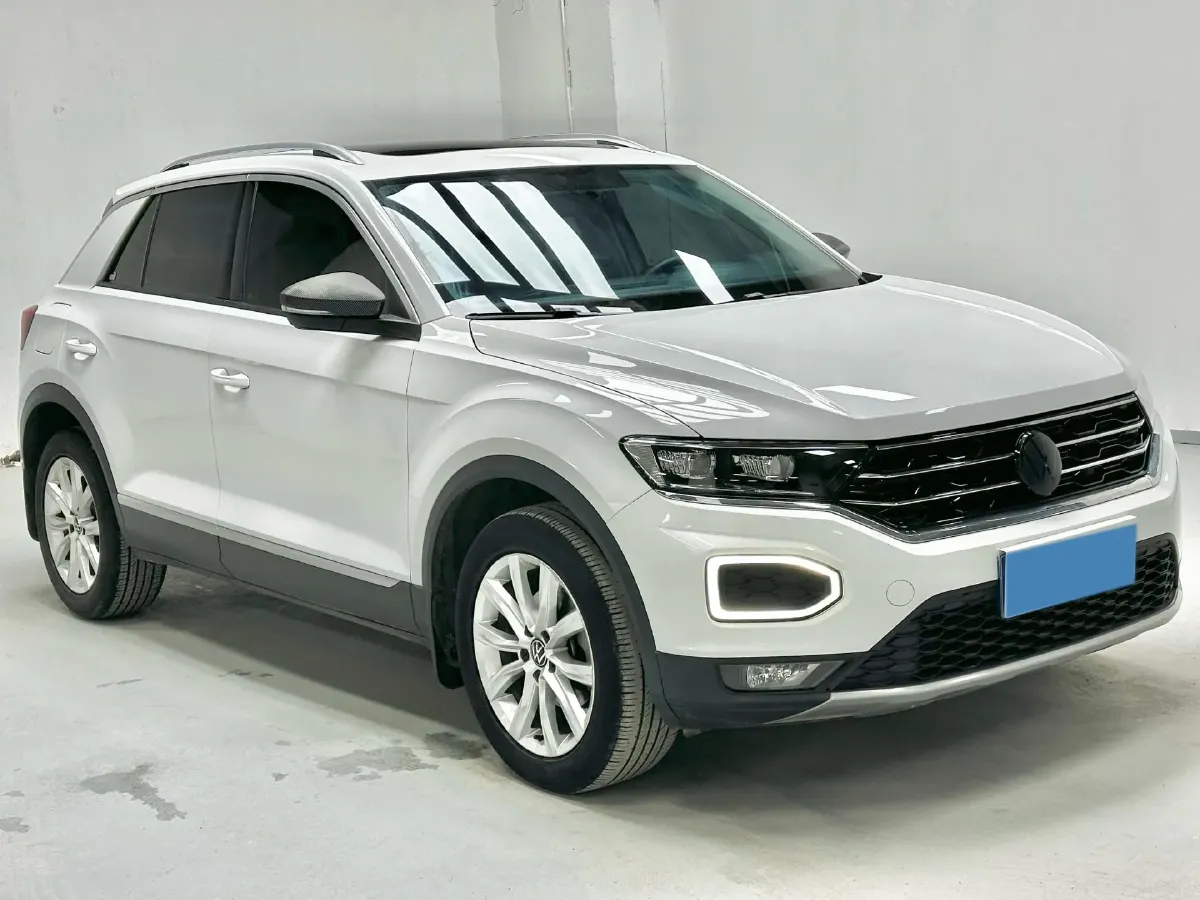 2022 Volkswagen T-Roc 1.4T 150HP L4 7DCT,autocango,china used car exporter,china ev exporter,chinese used car exporter,chinese used ev exporter