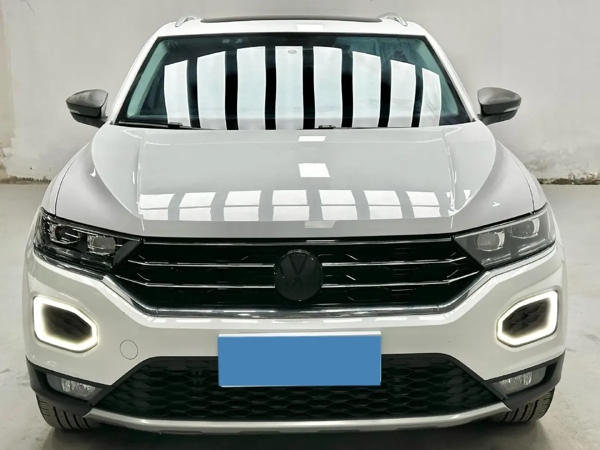 2022 Volkswagen T-Roc 1.4T 150HP L4 7DCT,autocango,china used car exporter,china ev exporter,chinese used car exporter,chinese used ev exporter