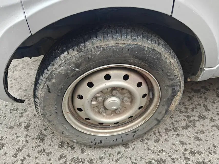 2021 WuLing RongGuang 1.5L 99HP L4 5MT,autocango,china used car exporter,china ev exporter,chinese used car exporter,chinese used ev exporter