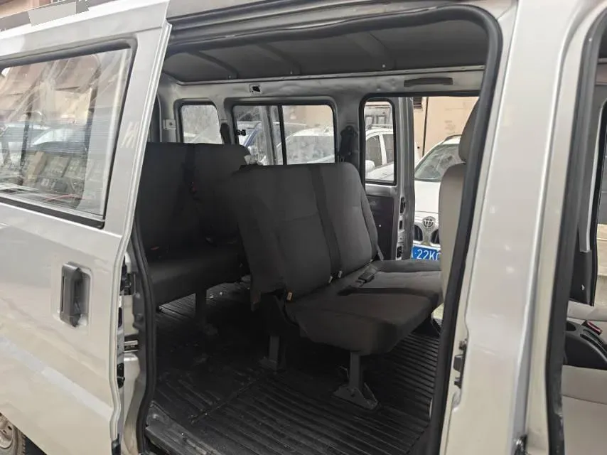 2021 WuLing RongGuang 1.5L 99HP L4 5MT,autocango,china used car exporter,china ev exporter,chinese used car exporter,chinese used ev exporter