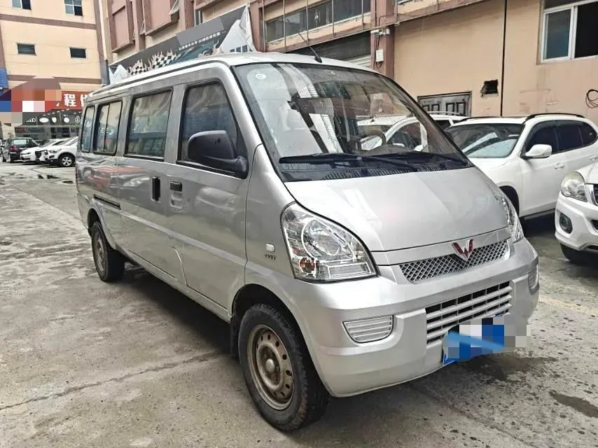 2021 WuLing RongGuang 1.5L 99HP L4 5MT,autocango,china used car exporter,china ev exporter,chinese used car exporter,chinese used ev exporter