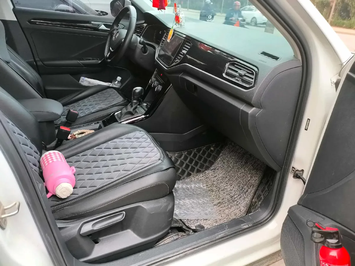 2020 Volkswagen T-Roc 1.4T 150HP L4 7DCT,autocango,china used car exporter,china ev exporter,chinese used car exporter,chinese used ev exporter