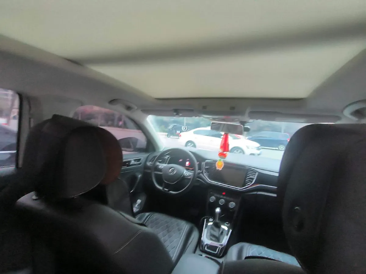 2020 Volkswagen T-Roc 1.4T 150HP L4 7DCT,autocango,china used car exporter,china ev exporter,chinese used car exporter,chinese used ev exporter