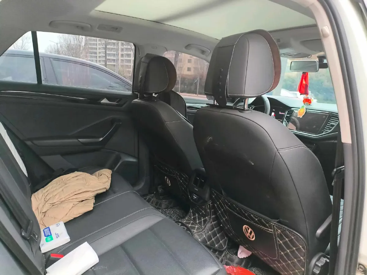 2020 Volkswagen T-Roc 1.4T 150HP L4 7DCT,autocango,china used car exporter,china ev exporter,chinese used car exporter,chinese used ev exporter