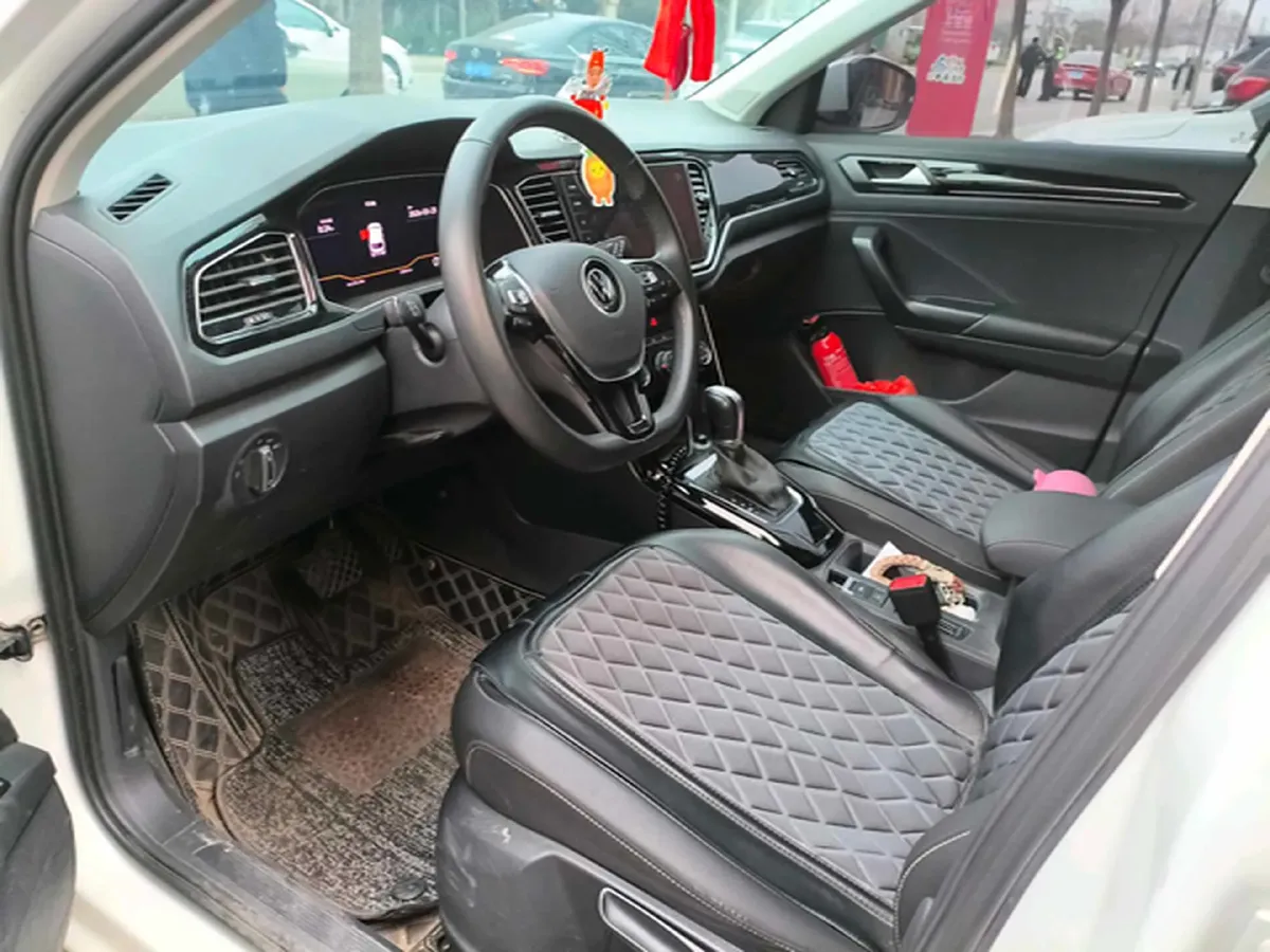 2020 Volkswagen T-Roc 1.4T 150HP L4 7DCT,autocango,china used car exporter,china ev exporter,chinese used car exporter,chinese used ev exporter