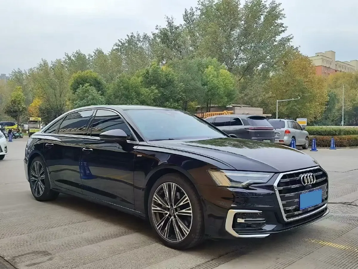 2023 Audi A6L 2.0T 245HP L4 7DCT,autocango,china used car exporter,china ev exporter,chinese used car exporter,chinese used ev exporter