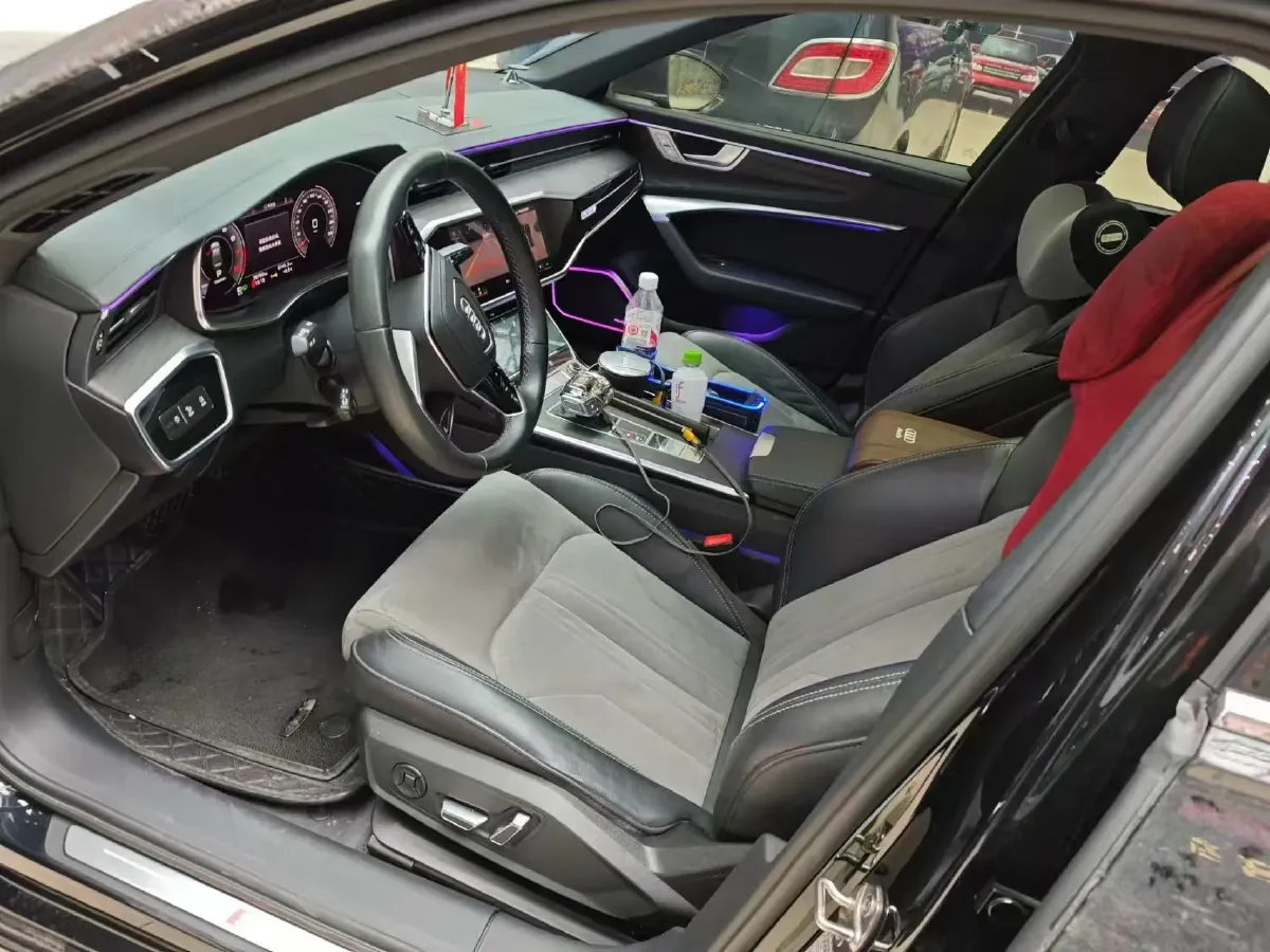 2023 Audi A6L 2.0T 245HP L4 7DCT,autocango,china used car exporter,china ev exporter,chinese used car exporter,chinese used ev exporter