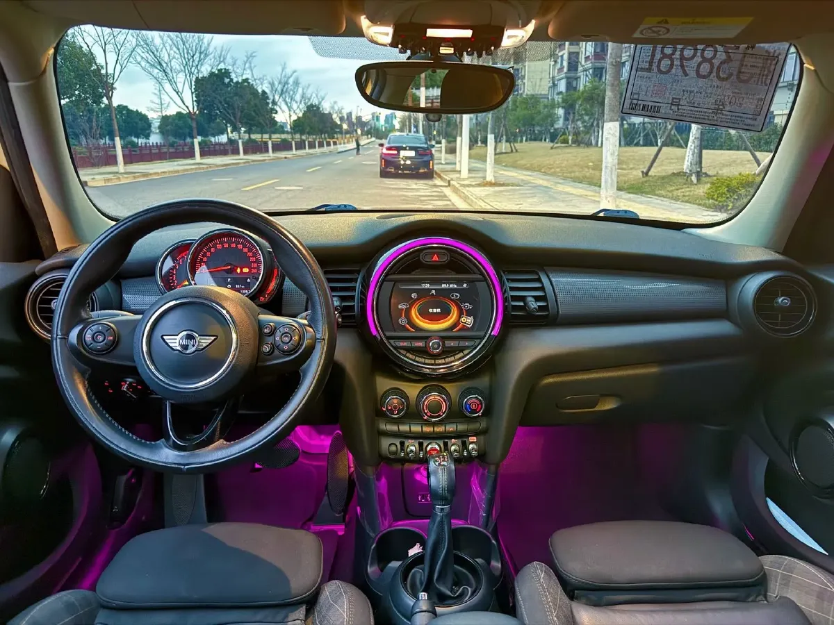 2016 MINI MINI 1.5T 136HP L3 6AT,autocango,china used car exporter,china ev exporter,chinese used car exporter,chinese used ev exporter