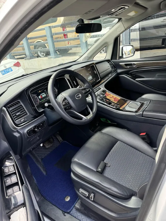 2021 GAC Trumpchi M8 2.0T 252HP L4 8AT,autocango,china used car exporter,china ev exporter,chinese used car exporter,chinese used ev exporter