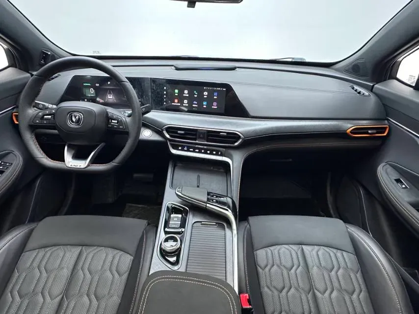 2022 ChangAn UNI-T 1.5T 188HP L4 7DCT,autocango,china used car exporter,china ev exporter,chinese used car exporter,chinese used ev exporter