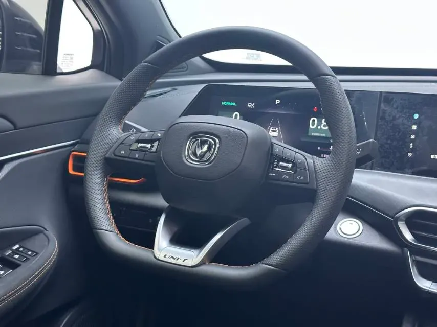 2022 ChangAn UNI-T 1.5T 188HP L4 7DCT,autocango,china used car exporter,china ev exporter,chinese used car exporter,chinese used ev exporter