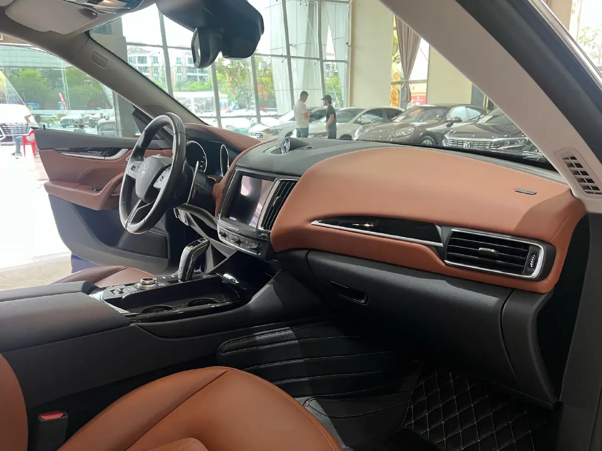 2019 Maserati Levante 3.0T 350HP V6 8AT,autocango,china used car exporter,china ev exporter,chinese used car exporter,chinese used ev exporter